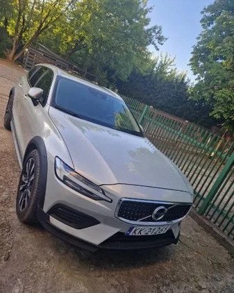 Volvo V60 cena 105000 przebieg: 91000, rok produkcji 2019 z Kraków małe 92